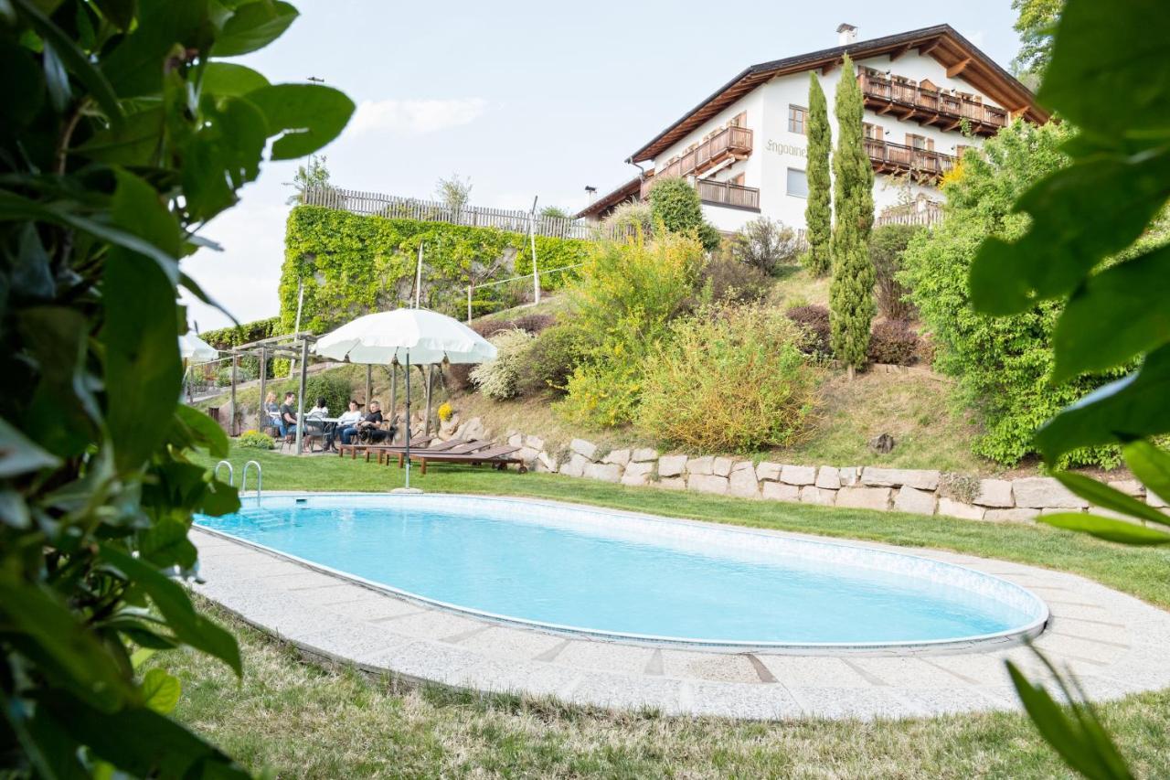Engadiner Apartments & Wines Montagna Esterno foto
